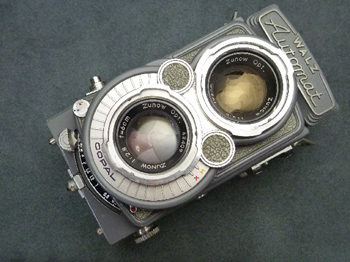 ブロニーの二眼レフ