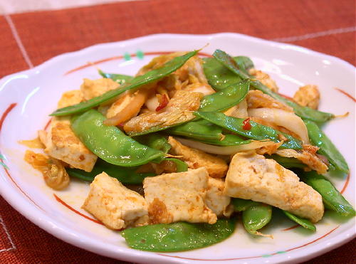 豆腐とさやえんどうのキムチ炒めレシピ