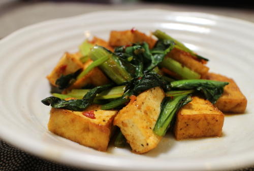 今日のキムチ料理レシピ：厚揚げと小松菜のピリ辛オイスター炒め