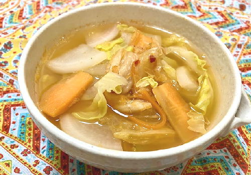 今日のキムチ料理レシピ：春キャベツとキムチのスープ
