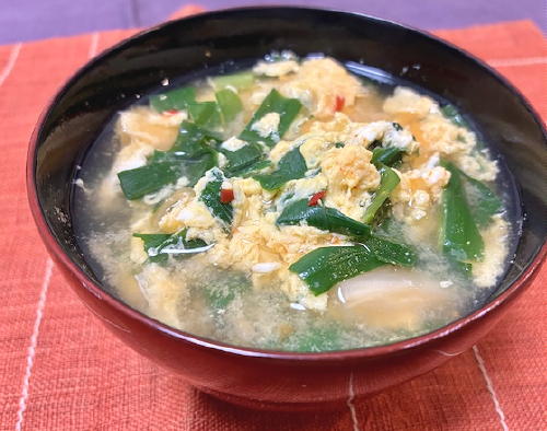 今日のキムチ料理レシピ：ニラタマキムチ味噌汁