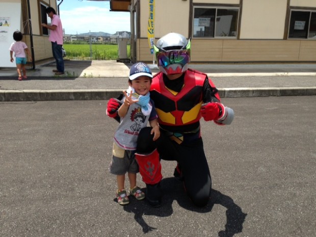 ご当地ヒーロー「龍MAX(リョウマックス)」デビュー!! 龍MAX&光 620x465 龍MAX&光 620x465 ご当地ヒーロー「龍MAX(リョウマックス)」デビュー!! 龍マックス 龍MAX リョウマックス ご当地ヒーロー