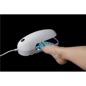 ジェルネイル UVライト