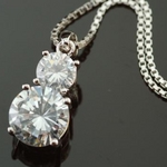 GISELLE　全面プラチナ仕上げのCZ3.0ct ペンダント