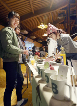 みさと天文台に開店したカフェ(昨年11月、和歌山県紀美野町)