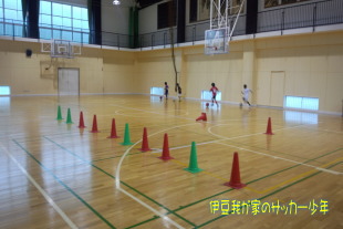 賀茂中体育館ジュニアサッカー練習 賀茂中体育館ジュニアサッカー練習