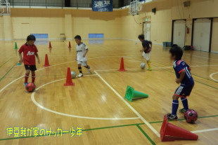 賀茂中体育館ジュニアサッカー練習 賀茂中体育館ジュニアサッカー練習