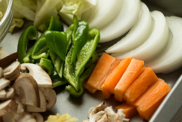 感動するほどおいしい定番の野菜炒めを作るポイント_2