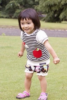 「りんごと小鳥ベスト・ふりる半袖Tシャツ・かぼちゃパンツ」