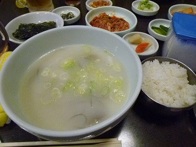 赤坂一龍 別館 名物「雪濃湯(ソルロンタン)」「朝からビールを飲んで日本の朝を元気にする会」