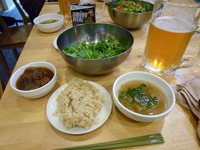 パクチー尽くしの朝食セット