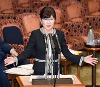 参院予算委で社民党の福島瑞穂氏の質問に答弁する稲田防衛相＝８日午後