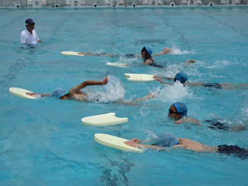 19年6月13日発信 夏 到来 待ちに待ったプール開きに 子どもらの歓声上がる 手作りweb新聞 たけべ新聞 のブログ