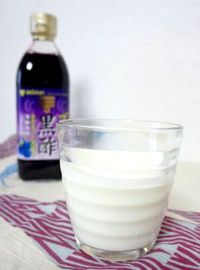 ブルーベリー黒酢の牛乳割り