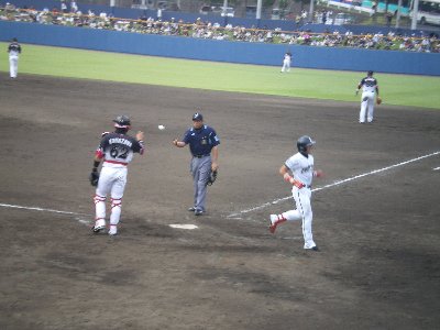 090922_sugiya_homerun.JPG