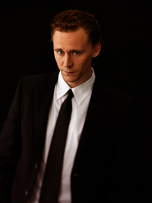 トム・ヒドルストン Picdom